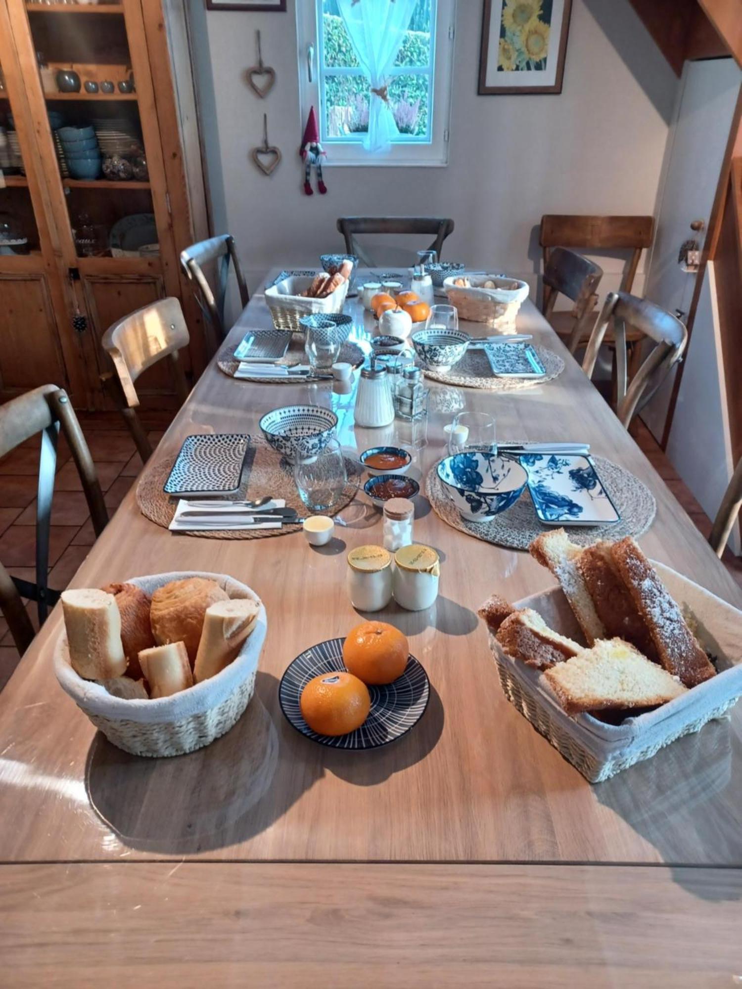 Les Pommiers Bed and Breakfast Honfleur Eksteriør billede